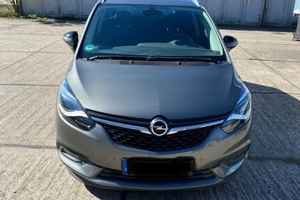 Opel Zafira Tourer 58.444 km 15.599 &euro; Trockenborn-Wolfersdorf 07646