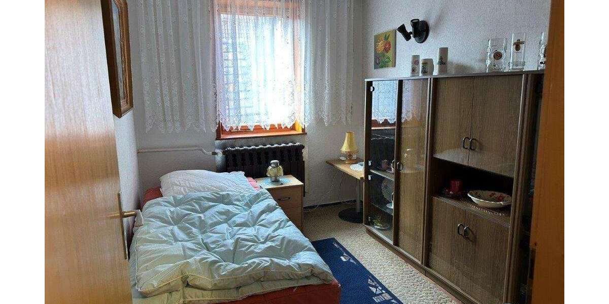 Mediterraner 3- Seitenhof mit großer Scheune, 4 Garagen und großem Grundstück - Bauernhaus, Landhaus Pößneck | Angebot:26748116