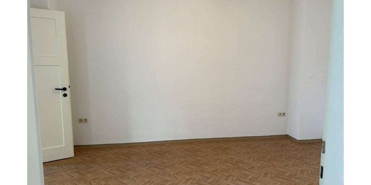 Kapitalanlage : Wohn- und Geschäftshaus mit 3 Wohneinheiten und 1 Gewerbeeinheit in 