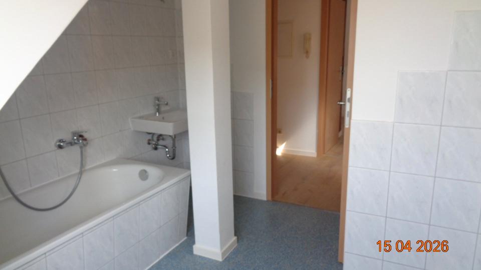 Dachgeschoßwohnung Naumburg (Saale) - 3 Zimmer, 73 m&sup2;, 477&euro; | Angebot:26368420