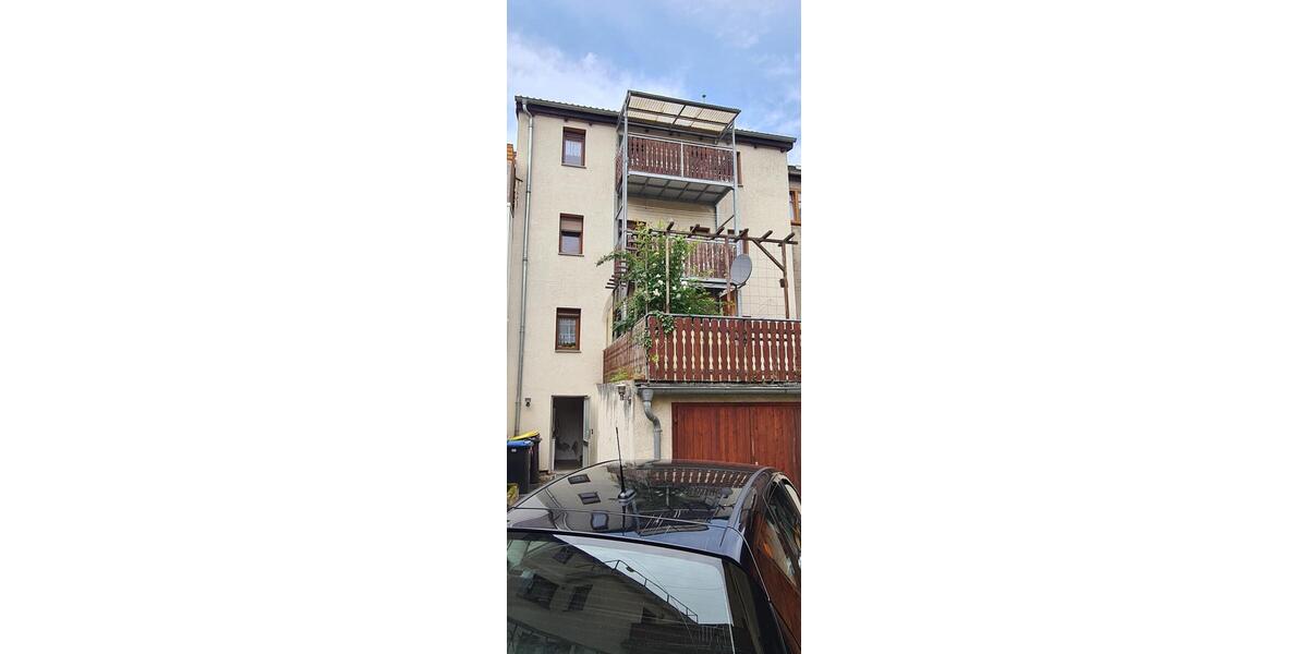 ruhig gelegenes Dreifamilienhaus mit Garagen , teilw. freiwerdend - Mehrfamilienhaus, Wohnhaus Kahla | Angebot:27092377