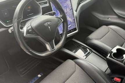 Tesla Model S 222.568 km 21.000 &euro; Weimar 99427