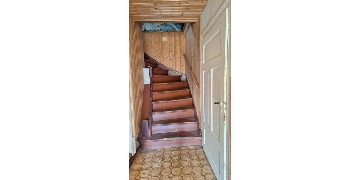 Einfamilienhaus Naumburg (Saale) - 9 Zimmer, 170 m&sup2;, 265.000&euro; | Angebot:26630153