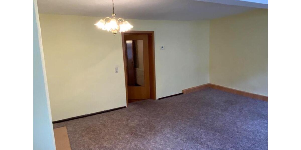 Reihenhaus Pößneck - 9 Zimmer, 170 m&sup2;, 75.000&euro; | Angebot:22459623