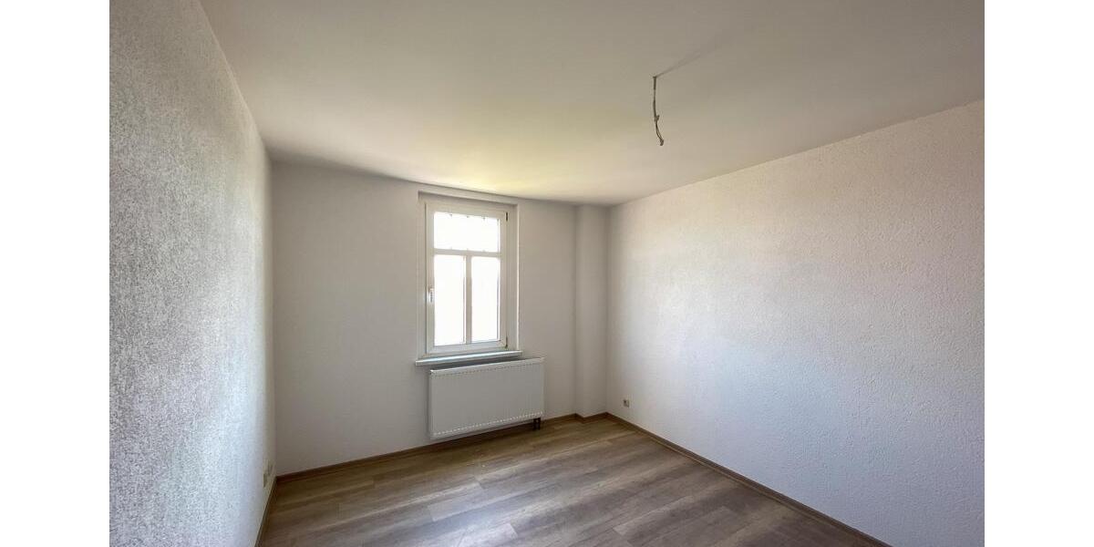 Etagenwohnung Naumburg (Saale) - 4 Zimmer, 90 m&sup2;, 600&euro; | Angebot:24705002