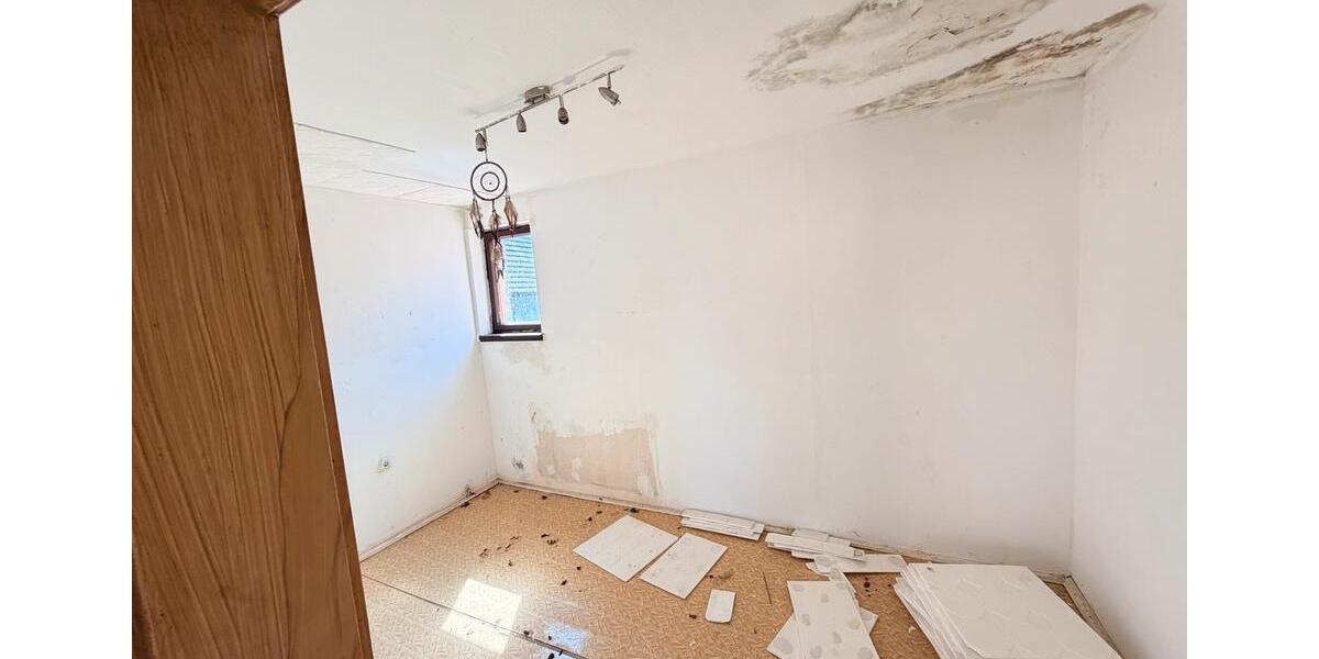 Einfamilienhaus Naumburg (Saale) - 4 Zimmer, 90 m&sup2;, 38.000&euro; | Angebot:27218934