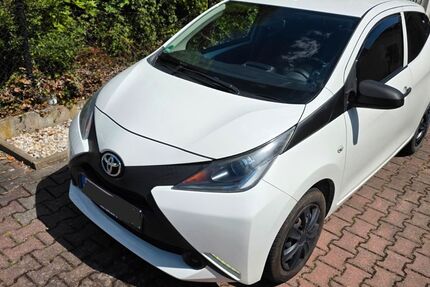Toyota Aygo (X) 63.629 km 5.900 &euro; Bad Kösen 06628