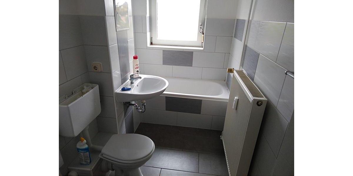 Etagenwohnung Naumburg (Saale) - 4 Zimmer, 70 m&sup2;, 75.000&euro; | Angebot:27413892
