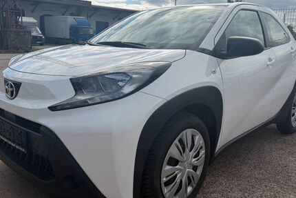 Toyota Aygo (X) 18.330 km 11.999 &euro; Weimar 99427