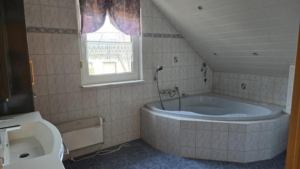 Einfamilienhaus Apolda - 4 Zimmer, 122 m&sup2;, 295.000&euro; | Angebot:27415845
