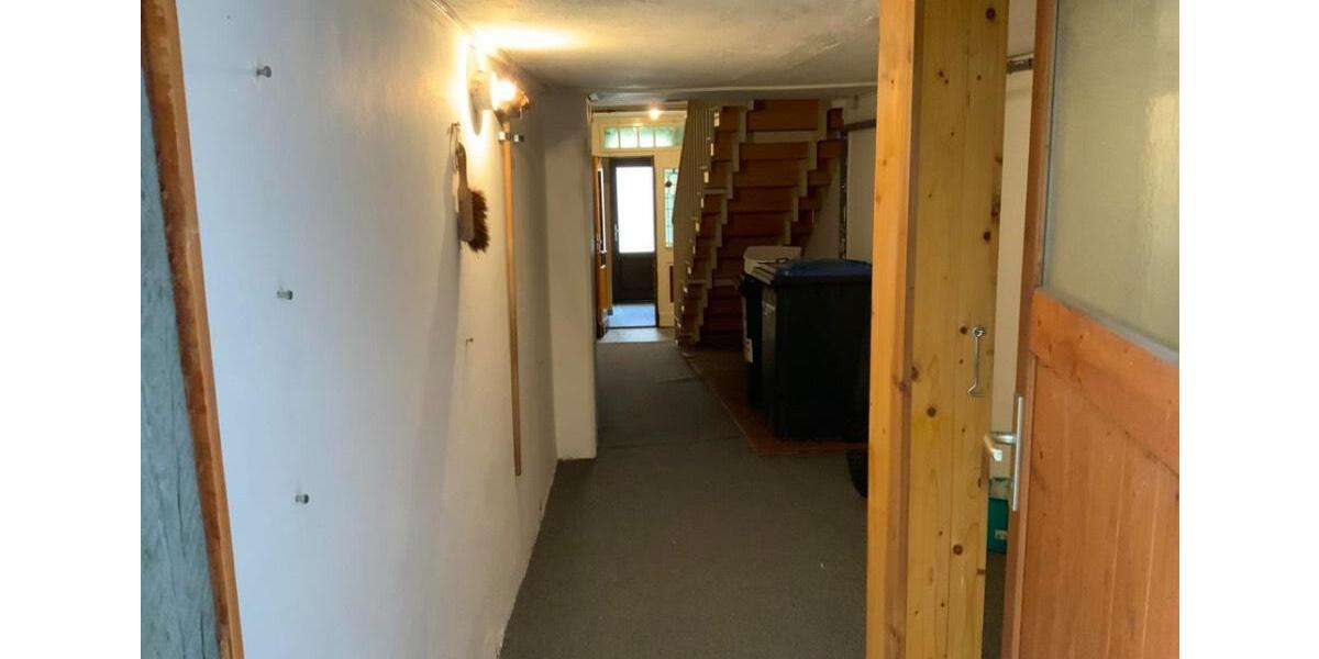 Reihenhaus Pößneck - 9 Zimmer, 170 m&sup2;, 75.000&euro; | Angebot:22459623