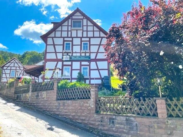 Einfamilienhaus Rudolstadt - 10 Zimmer, 140 m&sup2;, 175.000&euro; | Angebot:26429348