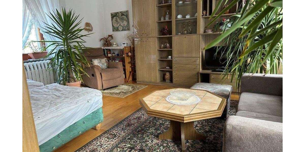 Mediterraner 3- Seitenhof mit großer Scheune, 4 Garagen und großem Grundstück - Bauernhaus, Landhaus Pößneck | Angebot:26748116