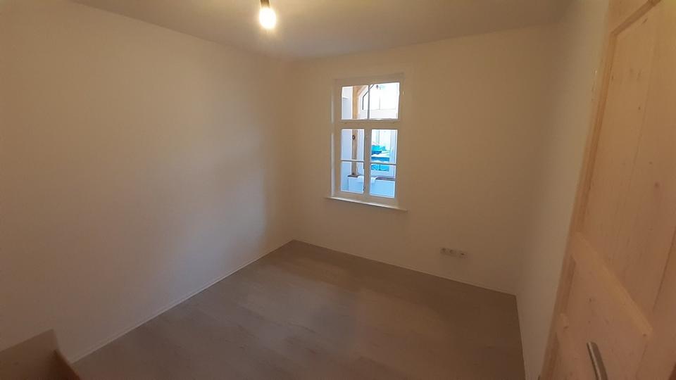 Mehrfamilienhaus, Wohnhaus Bürgel - 12 Zimmer, 285 m&sup2;, 540.000&euro; | Angebot:22799914