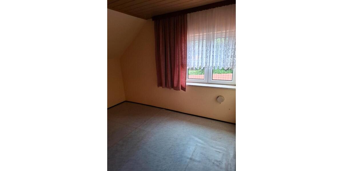 Einfamilienhaus Rudolstadt - 8 Zimmer, 134 m&sup2;, 85.000&euro; | Angebot:27251702