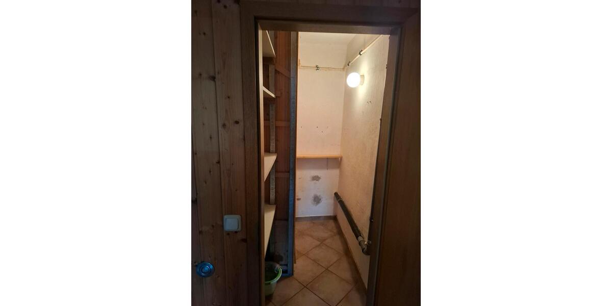 Einfamilienhaus Rudolstadt - 8 Zimmer, 134 m&sup2;, 85.000&euro; | Angebot:27251702
