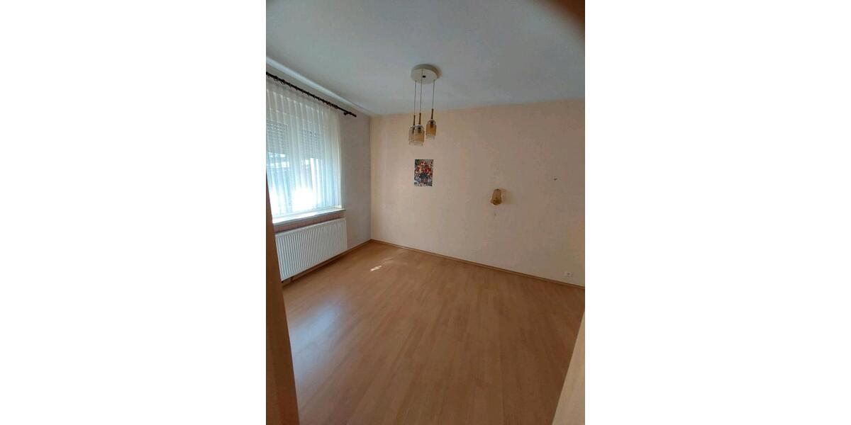 Reihenhaus Pößneck - 6 Zimmer, 112 m&sup2;, 92.000&euro; | Angebot:26656233