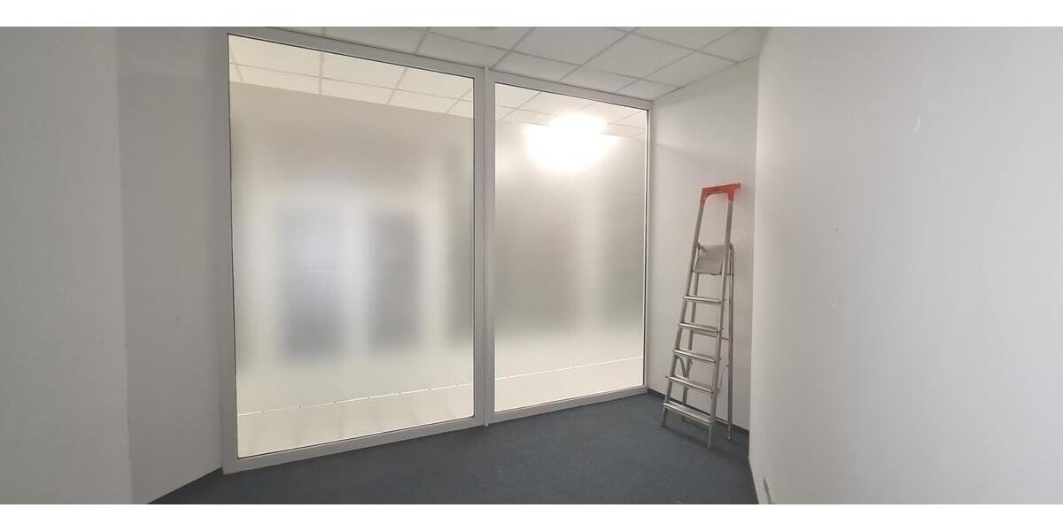 Zentral gelegene Laden-, Büro- oder Praxisfläche in Hermsdorf - Gewerbeobjekt Hermsdorf | Angebot:27009487