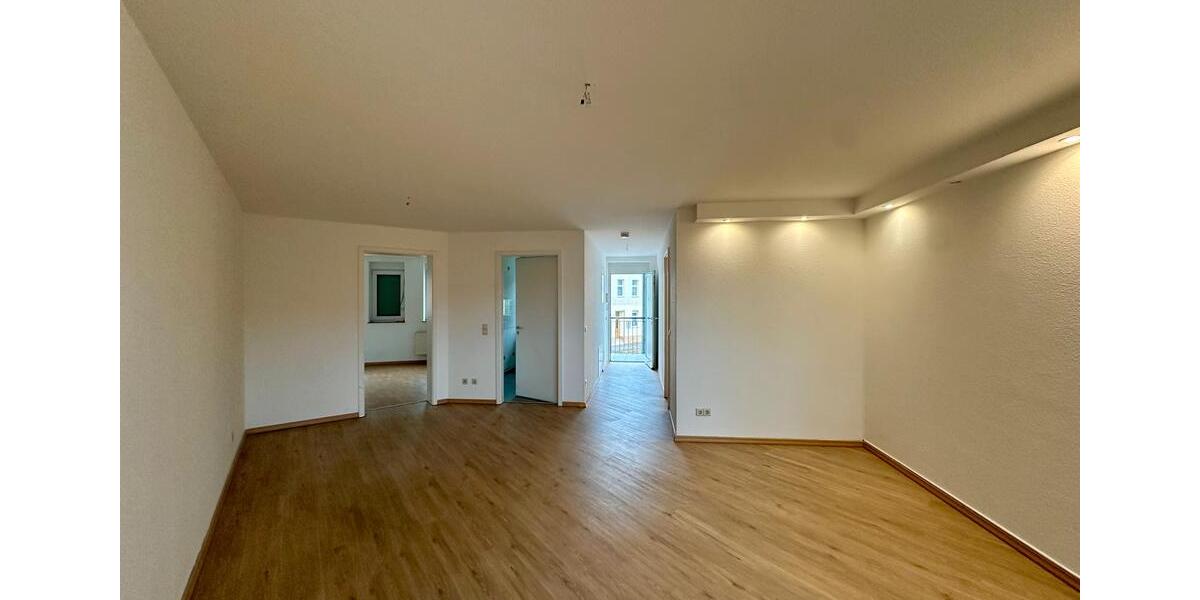 Etagenwohnung Naumburg (Saale) - 2 Zimmer, 61 m&sup2;, 425&euro; | Angebot:26445685
