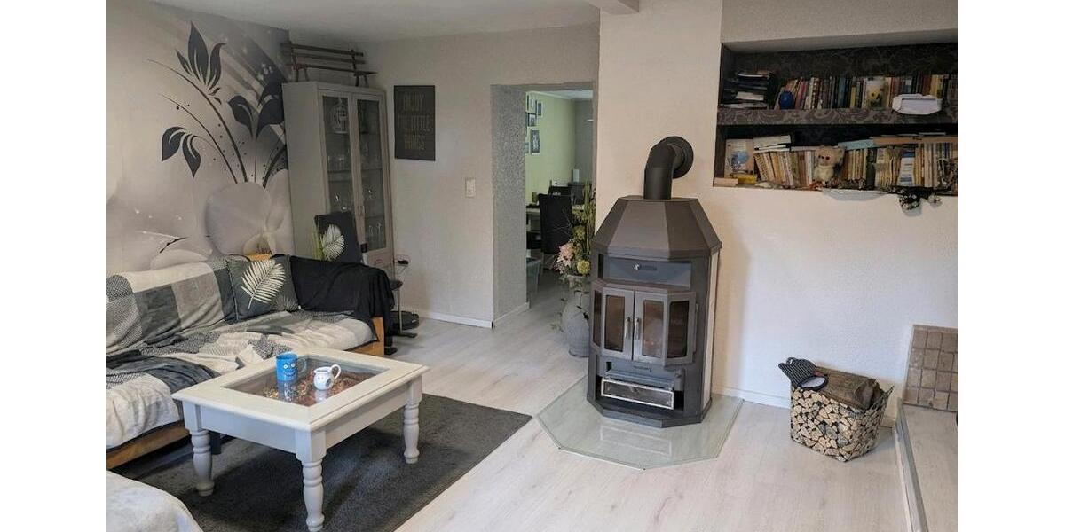 Einfamilienhaus Am Ettersberg - 6 Zimmer, 130 m&sup2;, 125.000&euro; | Angebot:27415835