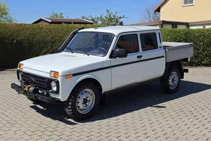 Lada Niva 14.132 km 17.440 &euro; Isserstedt 07751
