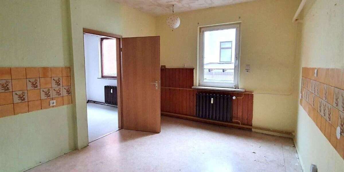**keine Käuferprovision** Wohn- und Geschäftshaus in Pößneck mit schönem Garten - Mehrfamilienhaus, Wohnhaus Pößneck | Angebot:26633287