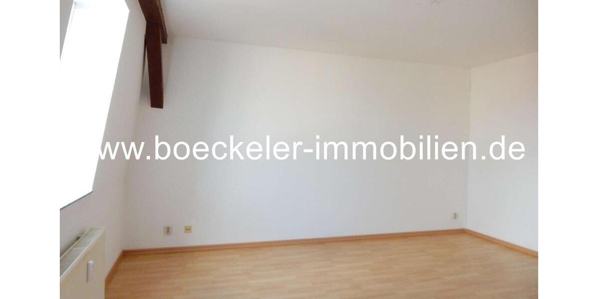 Etagenwohnung Naumburg (Saale) - 3 Zimmer, 93 m&sup2;, 510&euro; | Angebot:23567970