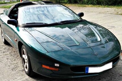Pontiac Firebird 139.000 km 3.500 &euro; Naumburg 06618