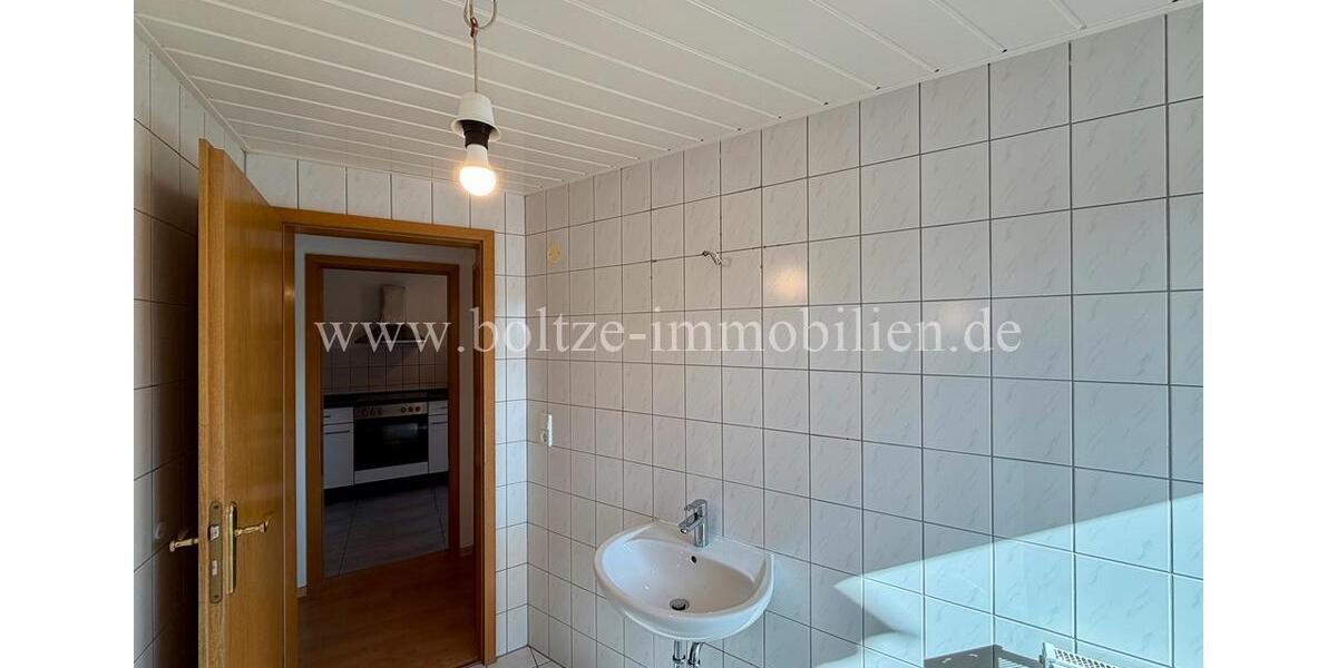 Dachgeschoßwohnung Naumburg (Saale) - 3 Zimmer, 100 m&sup2;, 580&euro; | Angebot:25719584