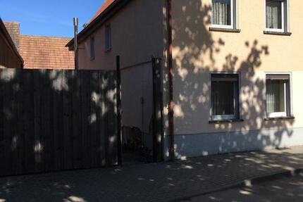 Haus Buttstädt - 8 Zimmer, 127 m&sup2;, 80.000&euro; | Angebot:27148065