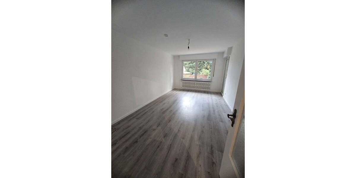 Etagenwohnung Crossen an der Elster - 2 Zimmer, 59 m&sup2;, 340&euro; | Angebot:26781678