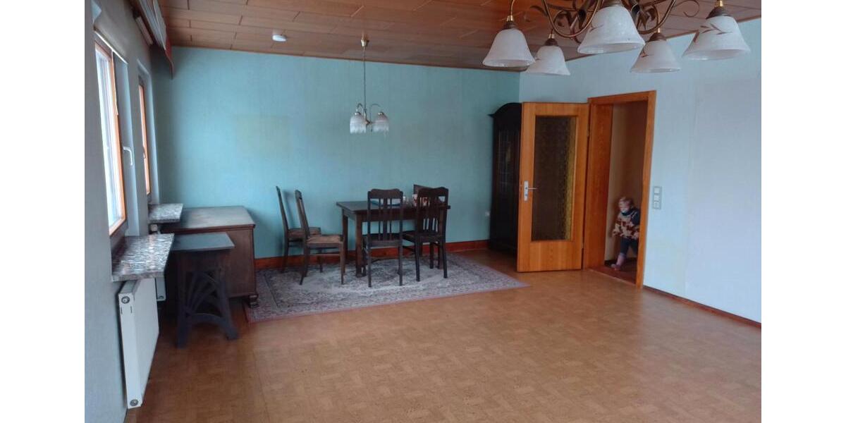 Dachgeschoßwohnung Kraftsdorf - 5 Zimmer, 138 m&sup2;, 950&euro; | Angebot:22184494