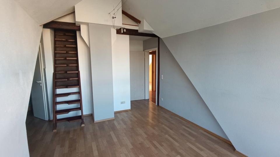 Etagenwohnung Naumburg (Saale) - 4 Zimmer, 67 m&sup2;, 105.000&euro; | Angebot:26975204