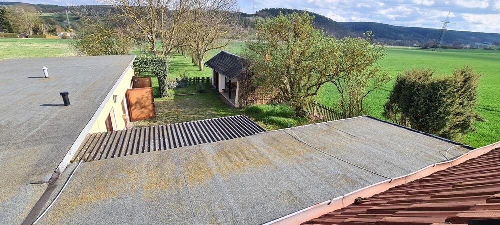 Herbstidyll: abseits gelegenes Einfamilienhaus mit großem Grundstück - Einfamilienhaus Großeutersdorf | Angebot:27346429