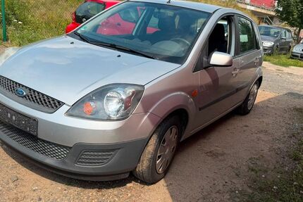 Ford Fiesta 150.000 km 1.900 &euro; Jena 07751