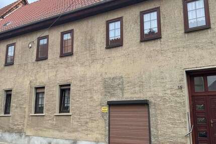 Haus Buttstädt - 12 Zimmer, 326 m&sup2;, 175.000&euro; | Angebot:26754555